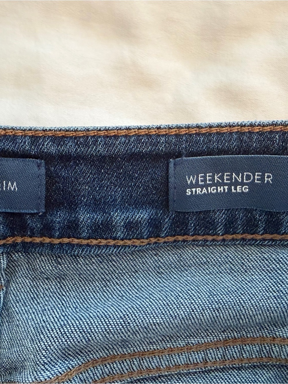 Weekenders Men’s Straight Leg Jeans in Dark and Light Blue Wash